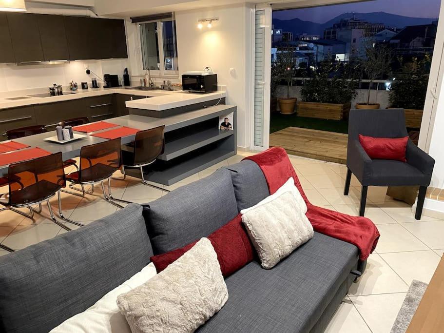 Spacious And Sunkissed 3Br & 2 Bathrooms Apartment Ateny Zewnętrze zdjęcie
