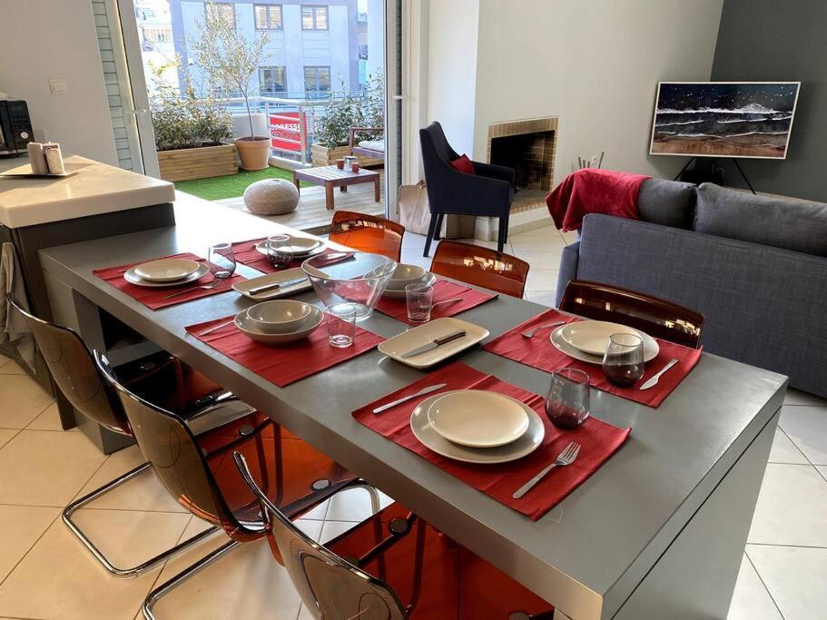 Spacious And Sunkissed 3Br & 2 Bathrooms Apartment Ateny Zewnętrze zdjęcie