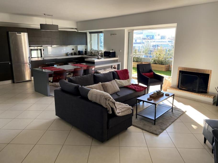 Spacious And Sunkissed 3Br & 2 Bathrooms Apartment Ateny Zewnętrze zdjęcie