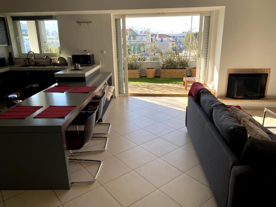 Spacious And Sunkissed 3Br & 2 Bathrooms Apartment Ateny Zewnętrze zdjęcie
