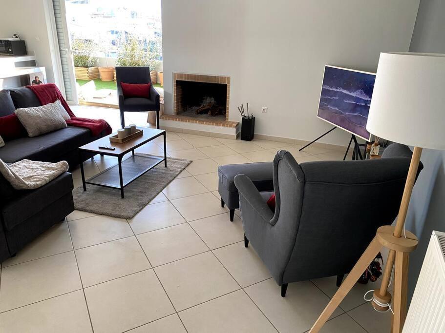 Spacious And Sunkissed 3Br & 2 Bathrooms Apartment Ateny Zewnętrze zdjęcie